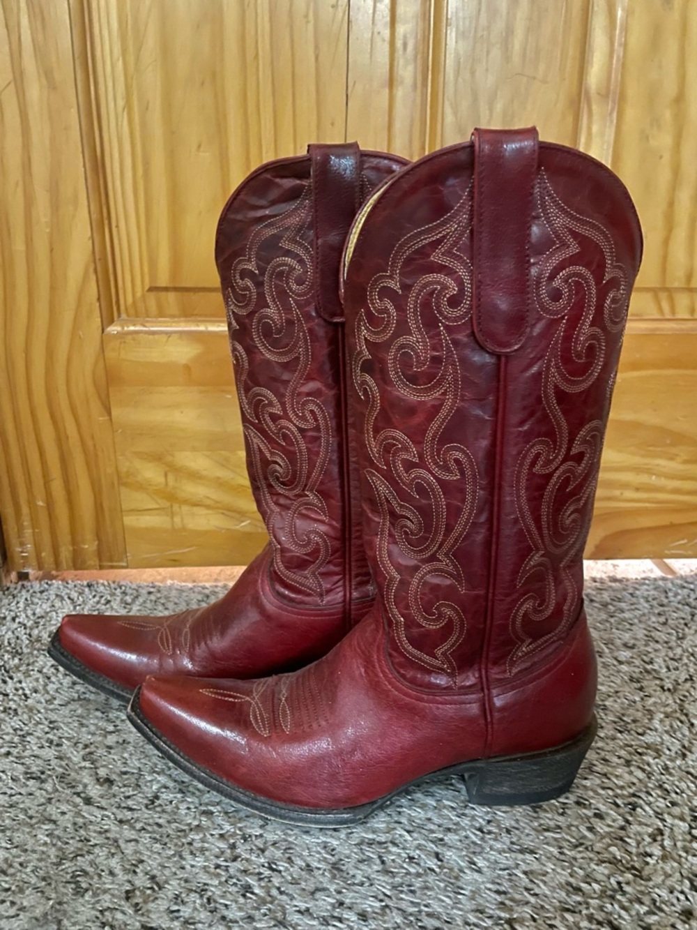 Women's Burgundy Western Heeled Boots